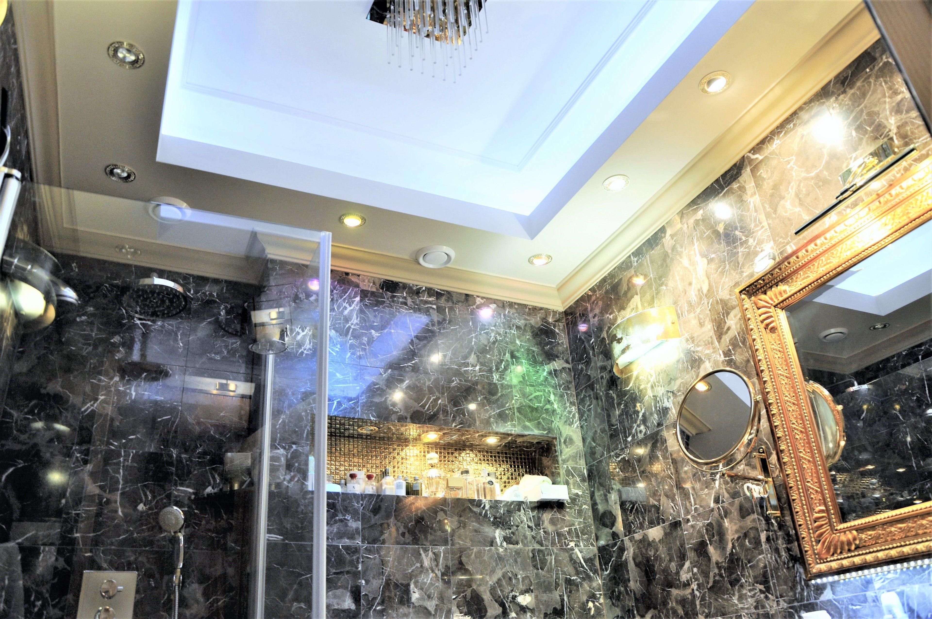 Mondrian Luxury Suites & Apartments Krakow Old Town — Photos 2